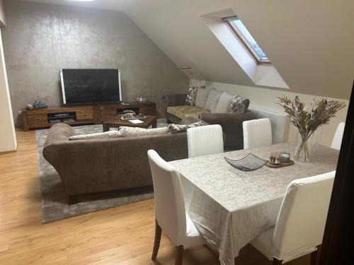 Nove Zamky Apartment | Apartmán 301 VOLT