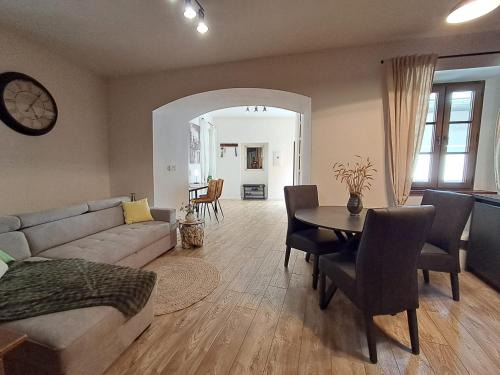 Banska Stiavnica Apartment | Apartmán Akademik