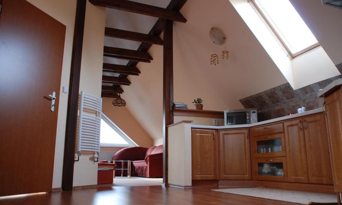 Veltrusy Apartment | Apartmán KOI
