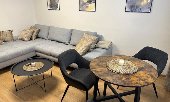 Stresovice Apartment | Apartmán Panenská