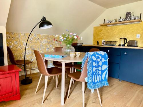 Stare Krecany Apartment | Apartmán U Mluvících Kamenů