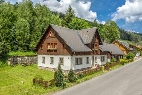 Horni Marsov Apartment | Apartmán U potoka