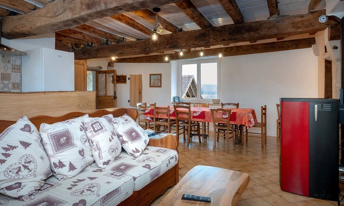 Saint-Maurice-de-Rotherens Apartment | Apartment 'Les Hirondelles' with Mountain View, Private Terrace and Private Garden