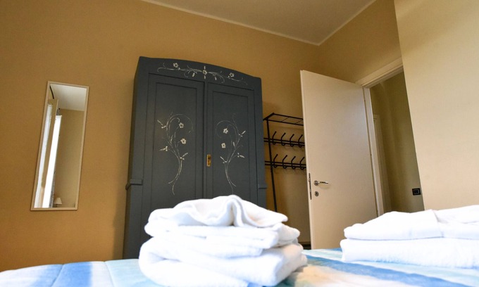 Castelletto Sopra Ticino Apartment | Apartment 'Il Glisentino' with Private Garden and Wi-Fi