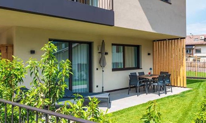 Termeno Sulla Strada del Vino Apartment | Apartment 'Anna' with Mountain View, Wi-Fi and Air Conditioning