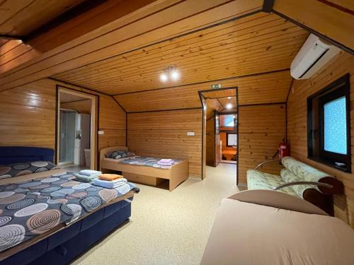 Crnomelj Apartment | Apartma ob Kolpi Križan