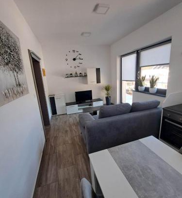 Predjama Apartment | Apartmaji Tisa in Žana