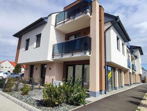 Sarvar Apartment | Apartman Aranyhal City