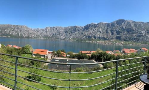 Prcanj House | Apartman Barbara