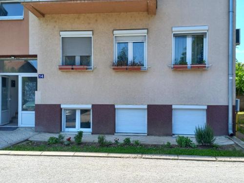 Surcin Apartment | Apartman DUDA Surčin
