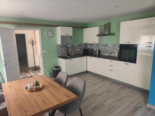 Nijemci Apartment | Apartman Lana