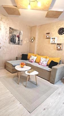 Vinkovci Apartment | Apartman "Paris"