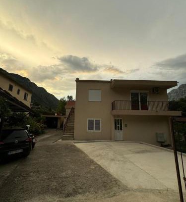 Skaljari Apartment | Apartmani Dada
