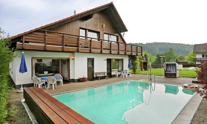 Armsfeld Apartment | Apartment in Armsfeld mit Pool