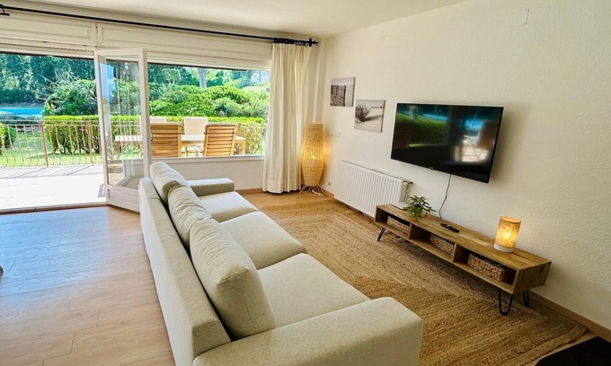 Calella de Palafrugell Apartment | Apartment in Calella with Waterfront Views