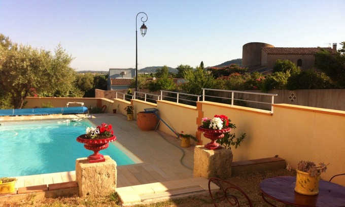 Saint-Come-et-Maruejols Apartment | Apartment with swimming pool in a village : Nîmes 15 mn, sea 40 mn, Cévennes 1h