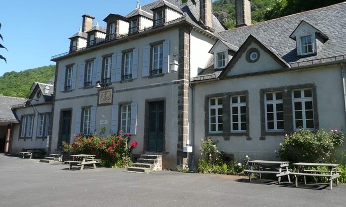 Saint-Vincent-de-Salers Apartment | Apartment Saint-Vincent-de-Salers, 3 bedrooms, 6 persons