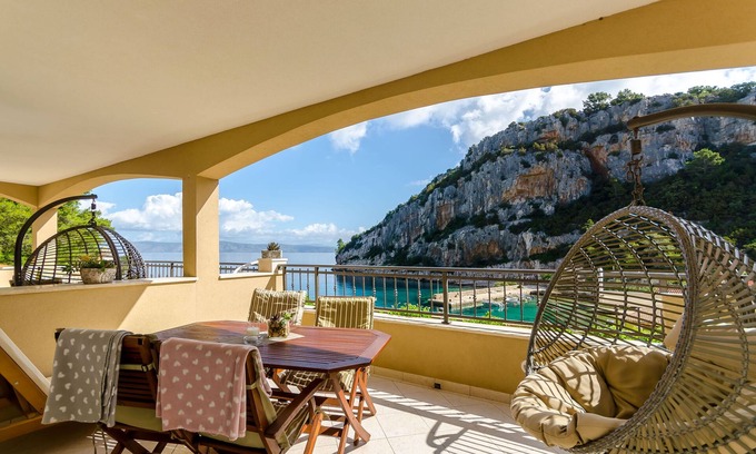 Zastrazisce Apartment | Apartments Apollo (59291-A1) - Zastrazisce - island Hvar