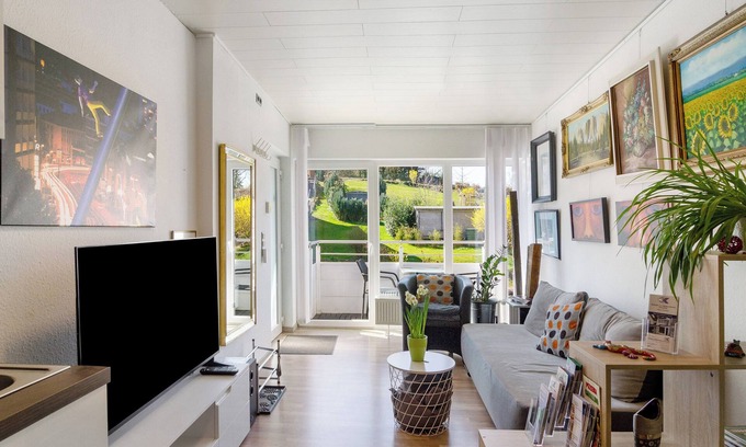 Heiligenrode Apartment | Apartment 'Kupfer' with Balcony and Wi-Fi