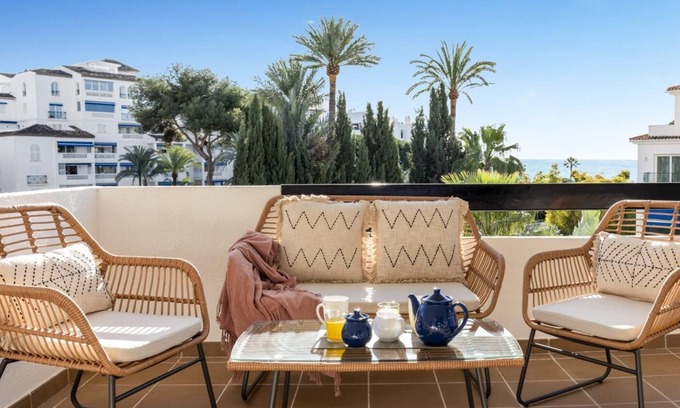 Puerto Banus Apartment | Apartment in Medina Garden for 4 people | 221