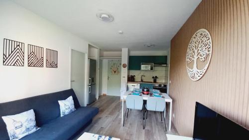 Saint-Francois-Longchamp Apartment | Apartment for 5-7 people