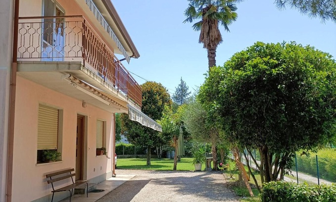 Rivarotta Apartment | Apartment 'Oliva's House' with Private Garden, Wi-Fi and Air Conditioning