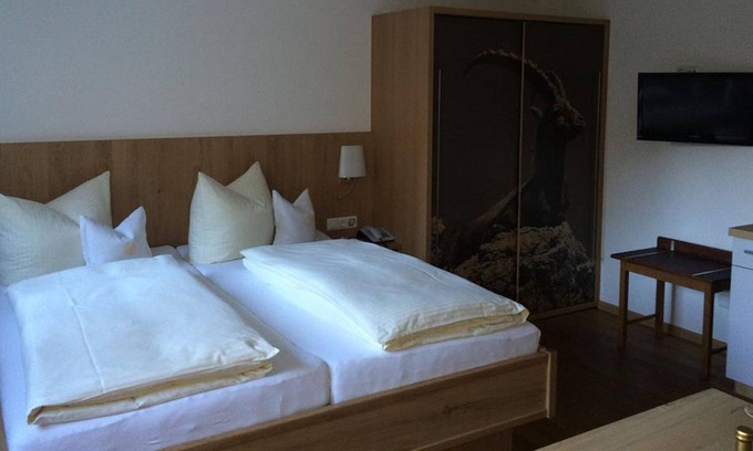 Mittelberg Apartment | Apartment - 1 bedroom with shower / WC "9" - Gästehaus Sonnenhof - Family Birschel