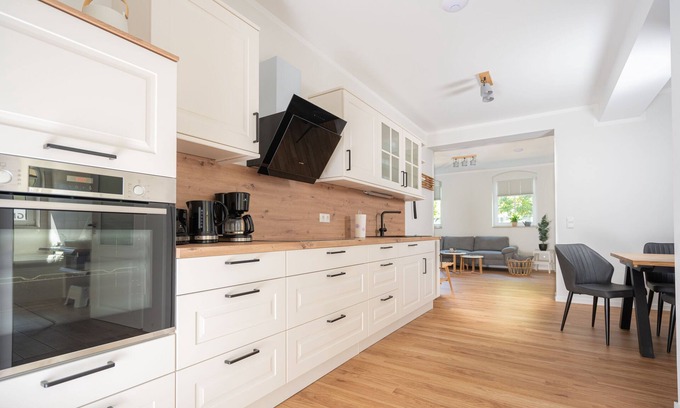 Hoyerswerda Apartment | Apartment 1 Fred - Burghof Apartments Hoyerswerda