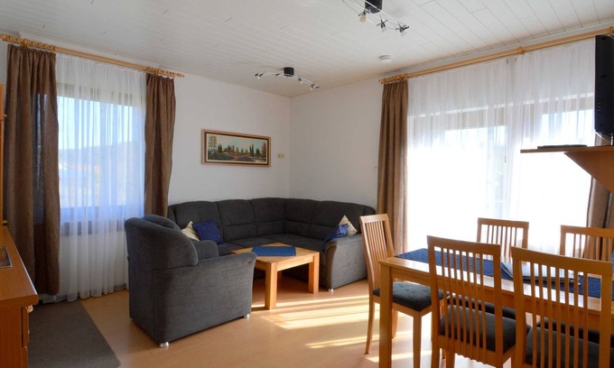Nieder-Werbe Apartment | Apartment 12 - Apartments Arrow