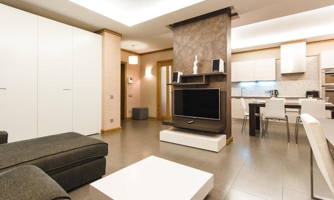 Holosiivskyj Apartment | Apartment 13А Holosiivska Street