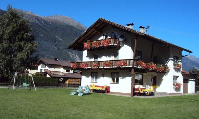 Unterlaengenfeld Apartment | Apartment 2-4 persons - Guesthouse Ennemoser