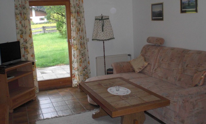 Rottach-Egern Apartment | Apartment 2 55 sqm - Family Farm-Berghammer
