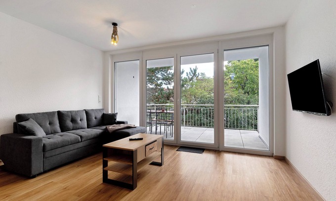 Kappel-Grafenhausen Apartment | Apartment '2' with Balcony and Wi-Fi