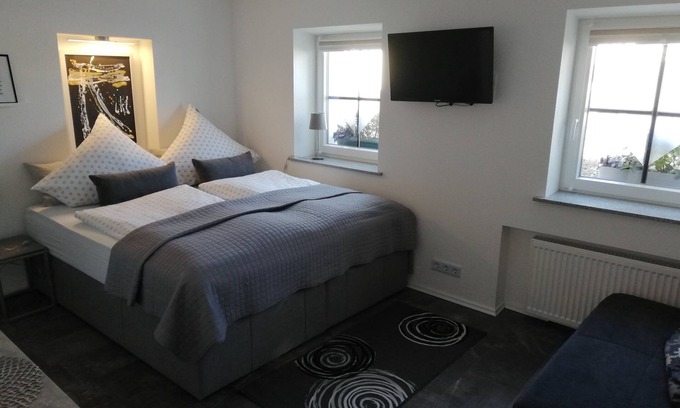 Zirndorf Apartment | Apartment 2 Hirmer Zirndorf/Nuremberg near Fun Park u. Fair free wifi