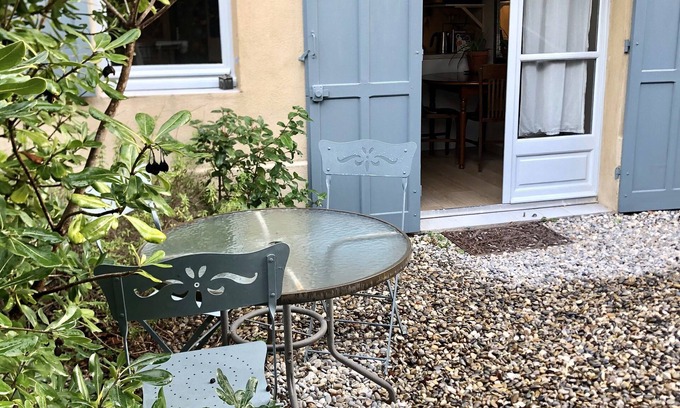 Sud Apartment | apartment 2 P 10 minutes walk from the historic center