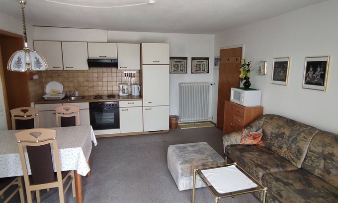 Bodensdorf Apartment | Apartment '2' with Lake View, Shared Garden and Wi-Fi