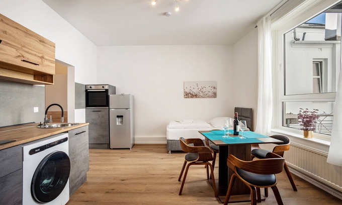 Lubeck City Centre Apartment | Apartment '2 Zimmer 2' with Wi-Fi