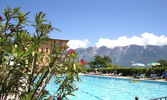Gardola Apartment | Apartment 206 for up to 6 people from 70, - €/night incl w-lan free lake view