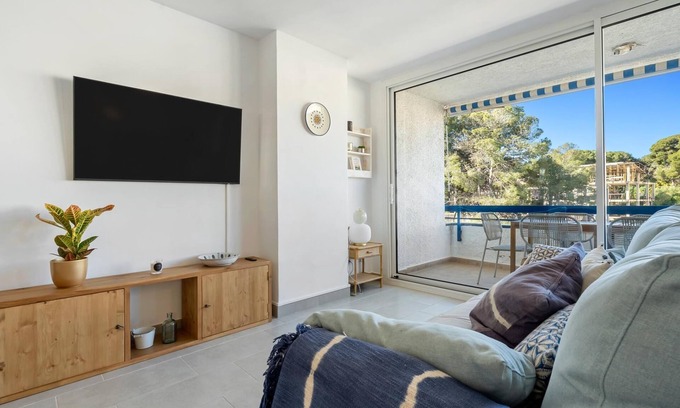 Torredembarra Apartment | Apartment 250m beach with pool and parking