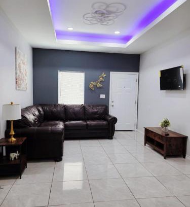 Weslaco Apartment | Apartment 3 bedrooms 40 minutes from South Padre