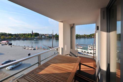 Eckernfoerde Apartment | Apartment 31 "Ankerplatz 31" Blickrichtung Binnenhafen WestInnenstadtSeitlicher Meerblick