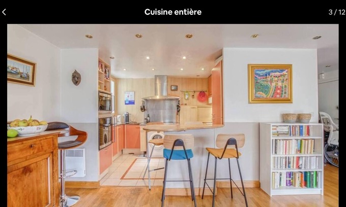 Le Plessis-Robinson Apartment | Apartment 6 people 90m2 at the foot RERB Robinson