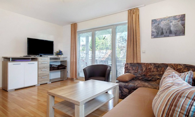 Nonnenhorn Apartment | Apartment '7' with Balcony and Wi-Fi
