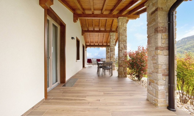 Tremosine Apartment | Apartment 'Agriturismo Hegemone Romantico' with Mountain View, Private Terrace and Wi-Fi