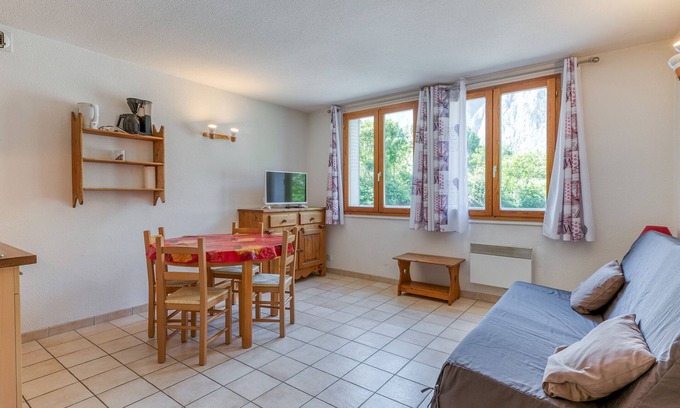 Le Bourg-d'Oisans Apartment | Apartment 'A4 Lapin' with Mountain View, Shared Garden and Wi-Fi
