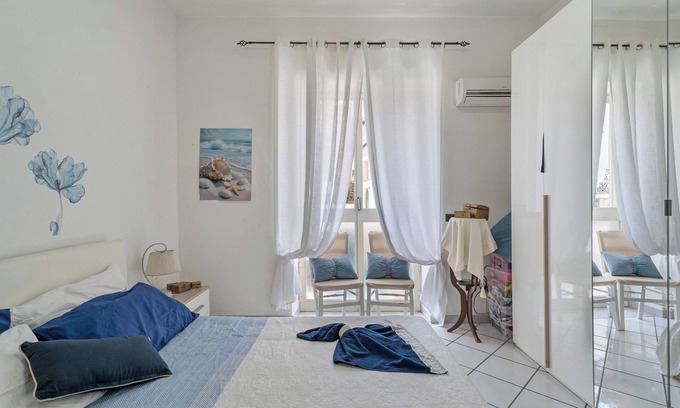 Forio Apartment | Apartment 'Angie' with Balcony, Wi-Fi and Air Conditioning