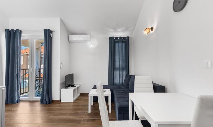 Mareda Apartment | Apartment Anja with Balcony