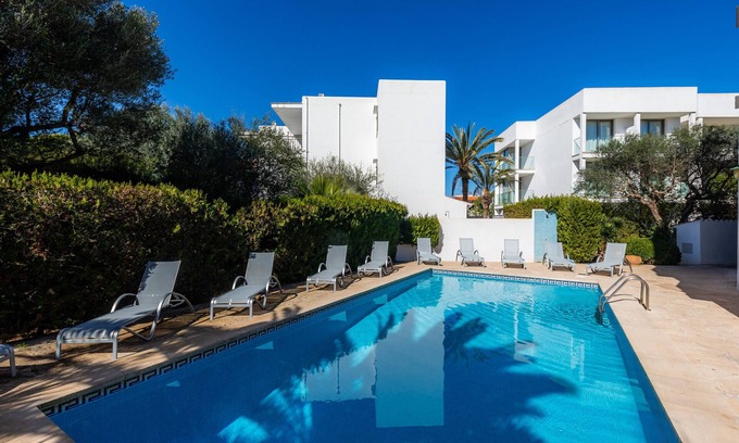 Cala Ferrera Apartment | Apartment 'Apartamento Aquamarina 4' with Shared Pool, Wi-Fi and Air Conditioning