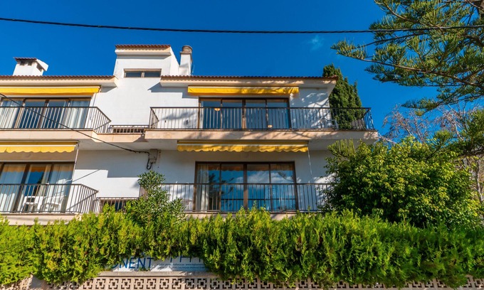 Cala Ratjada Apartment | Apartment 'Apartamento Ponent 5' with Private Terrace, Wi-Fi and Air Conditioning