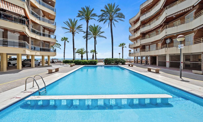 Vilafortuny Apartment | Apartment 'Apartamento Carmen' with Sea View, Wi-Fi and Air Conditioning